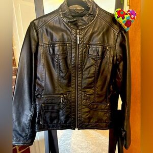 Black Faux Leather Motorcycle Jacket (size large)